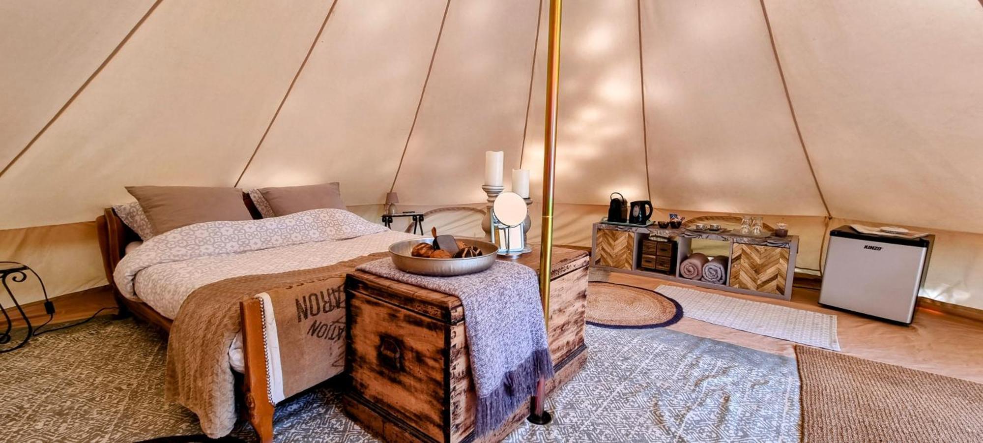 Luxury Bell Tent At Camping La Fortinerie Mouliherne Exterior foto