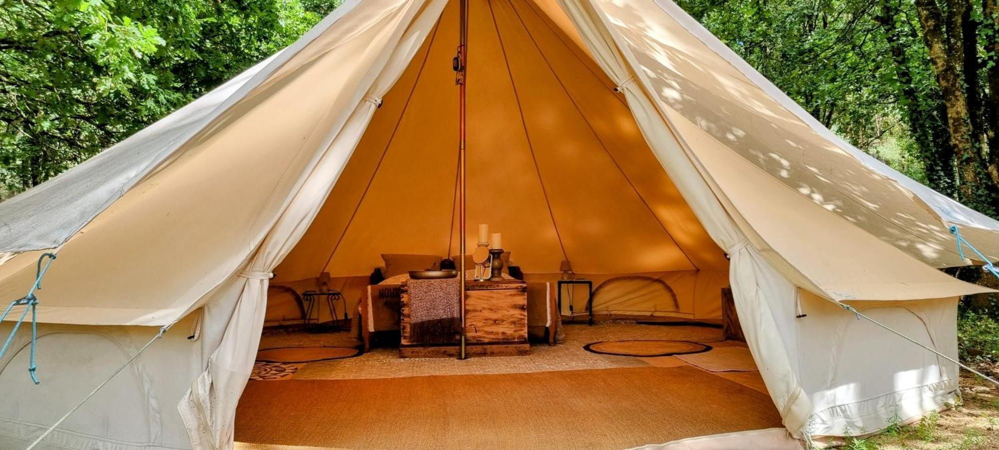 Luxury Bell Tent At Camping La Fortinerie Mouliherne Exterior foto