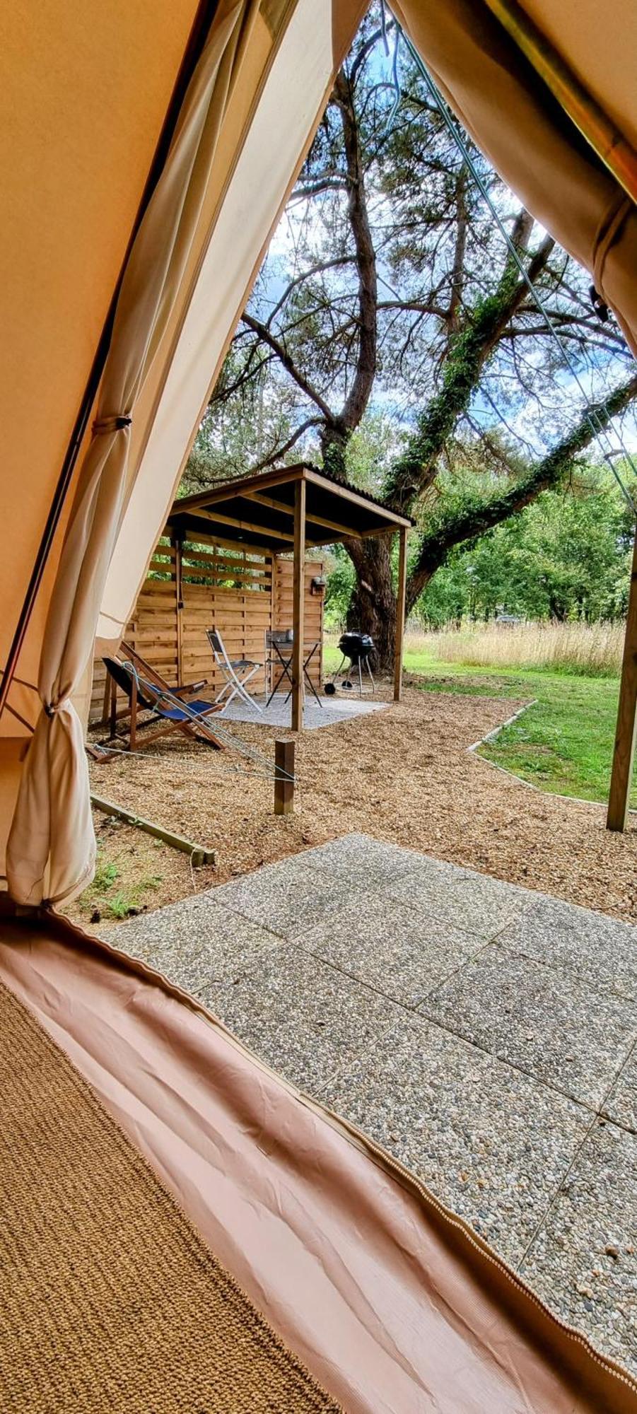 Luxury Bell Tent At Camping La Fortinerie Mouliherne Exterior foto