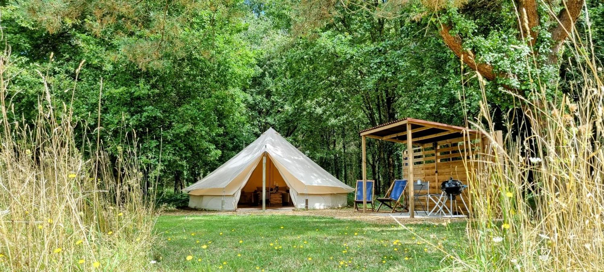 Luxury Bell Tent At Camping La Fortinerie Mouliherne Exterior foto